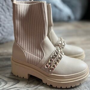 Steve Madden chunky neutral boots with chains